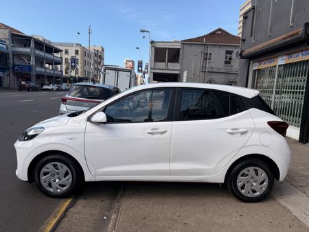 2025-Hyundai-Grand-i10-10-Fluid_10