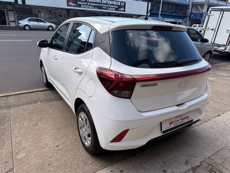 2025-Hyundai-Grand-i10-10-Fluid_2