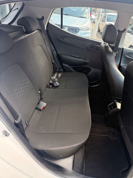 2025-Hyundai-Grand-i10-10-Fluid_4