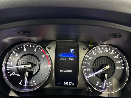 2022-Toyota-Hilux-28-GD-6-Raised-Body-Raider-Auto-Double-Cab_2