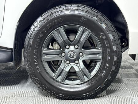 2022-Toyota-Hilux-28-GD-6-Raised-Body-Raider-Auto-Double-Cab_5