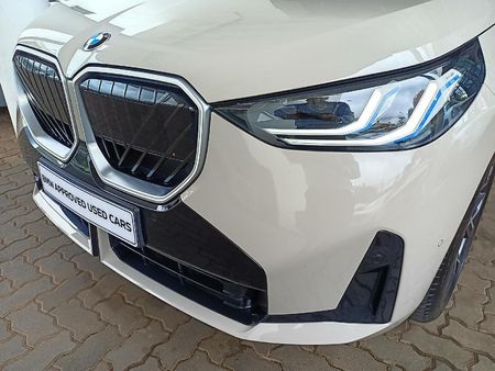 2025-BMW-X3-20d-xDrive-M-Sport_13