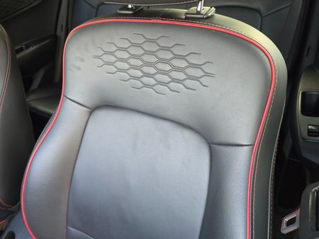 2023-Hyundai-Grand-i10-12-Fluid_18