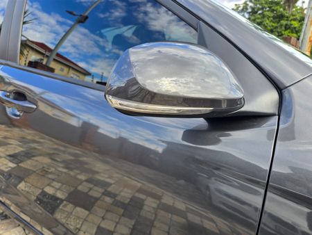 2023-Hyundai-Grand-i10-12-Fluid_4