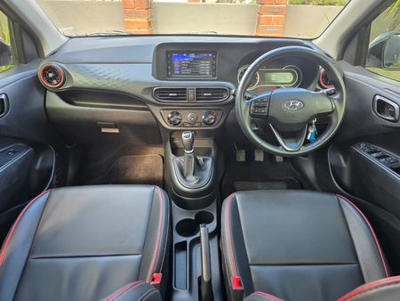 2023-Hyundai-Grand-i10-12-Fluid_5