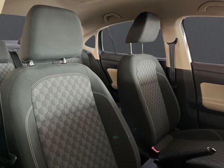 2024-Volkswagen-Polo-16-Classic-Auto_9