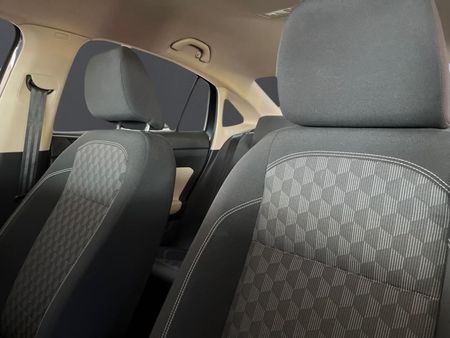 2024-Volkswagen-Polo-16-Classic-Auto_13