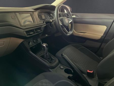 2024-Volkswagen-Polo-16-Classic-Auto_14