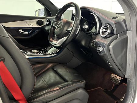 2017-Mercedes-AMG-GLC-43-AMG-4Matic_9