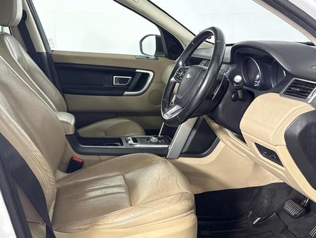 2015-Land-Rover-Discovery-Sport-20-Si4-HSE_9