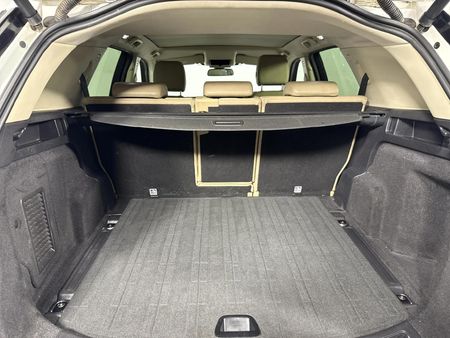 2015-Land-Rover-Discovery-Sport-20-Si4-HSE_14