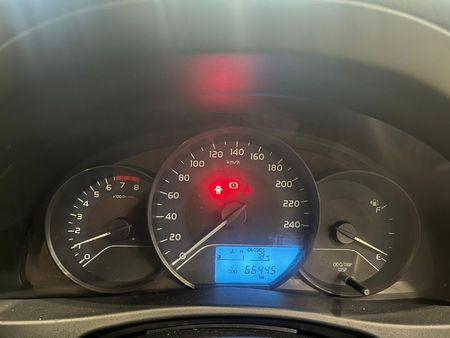 2024-Toyota-Corolla-Quest-18-Plus_10