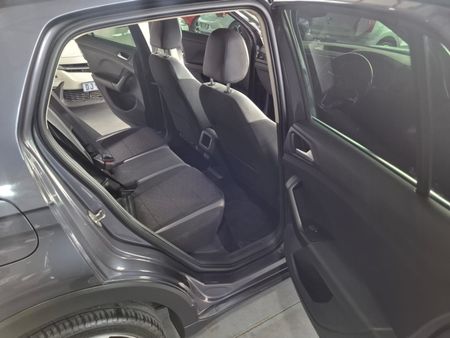 2022-Volkswagen-T-Cross-15-TSI-R-Line-Auto_10