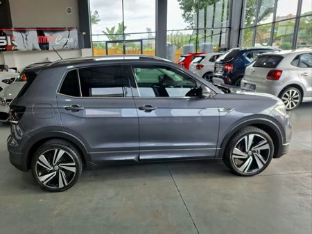 2022-Volkswagen-T-Cross-15-TSI-R-Line-Auto_7