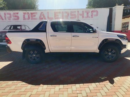 2022-Toyota-Hilux-28-GD-6-Raised-Body-Raider-Auto-Double-Cab-Diese_6