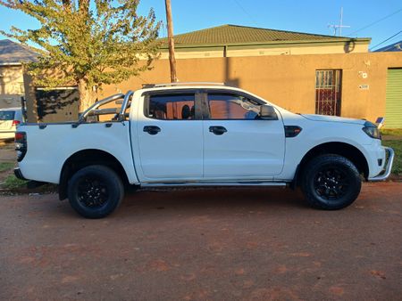 2021-Ford-Ranger-22-TDCi-XLS-Double-Cab_10