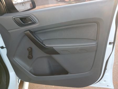 2021-Ford-Ranger-22-TDCi-XLS-Double-Cab_6