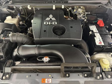 2019-Mitsubishi-Pajero-32-Di-Dc-GLS-SWB-Auto_8