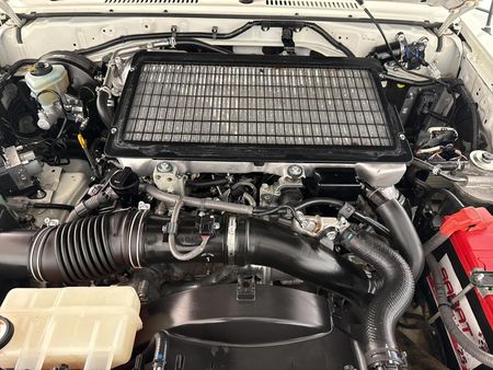 2020-Toyota-Land-Cruiser-76-45-D-V8-Station-Wagon_11
