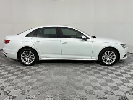 2017-Audi-A4-20-TDI-Auto-40-TDI_15