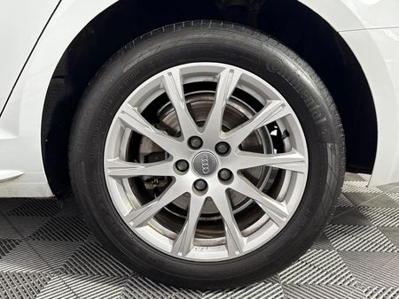 2017-Audi-A4-20-TDI-Auto-40-TDI_5