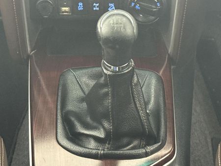 2016-Toyota-Fortuner-28-GD-6-4x4_10