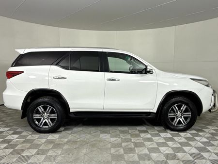 2016-Toyota-Fortuner-28-GD-6-4x4_17