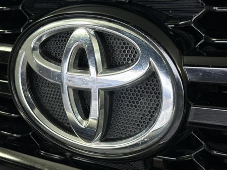 2018-Toyota-Hilux-28-GD-6-Raised-Body-Raider-Auto-Extended-Cab_10