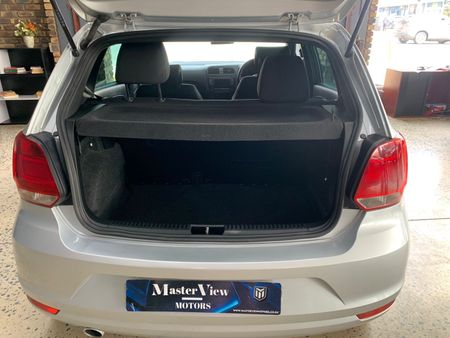 2024-Volkswagen-Polo-Vivo-14-Comfortline-5-dr_9