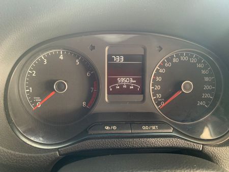 2024-Volkswagen-Polo-Vivo-14-Comfortline-5-dr_10