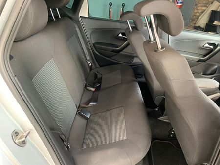 2024-Volkswagen-Polo-Vivo-14-Comfortline-5-dr_13