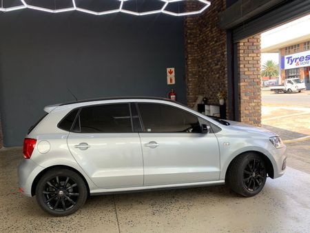 2024-Volkswagen-Polo-Vivo-14-Comfortline-5-dr_2