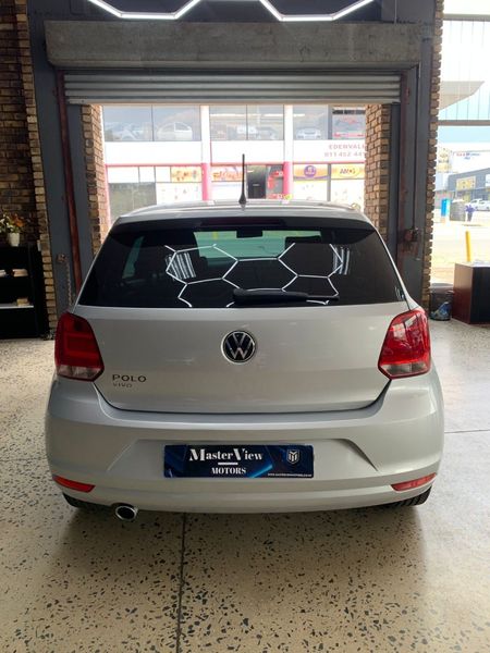 2024-Volkswagen-Polo-Vivo-14-Comfortline-5-dr_7