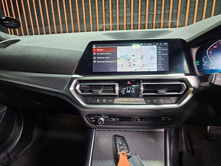 2021-BMW-3-Series-318i-M-Sport_13
