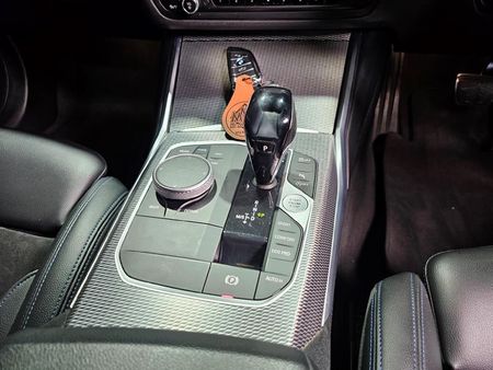 2021-BMW-3-Series-318i-M-Sport_14