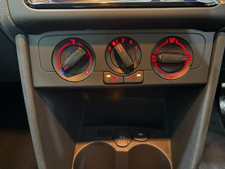 2026-Volkswagen-Polo-Vivo-14_5