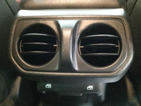 2024-Jeep-Wrangler_15