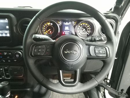 2024-Jeep-Wrangler_18