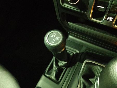 2024-Jeep-Wrangler_21