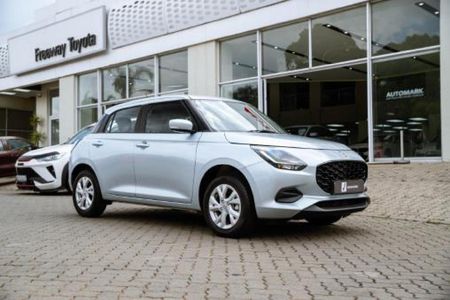 2025-Suzuki-Swift-12-GL_10