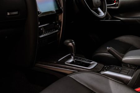 2022-Toyota-Fortuner-28-GD-6-Raised-Body-Auto_13
