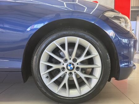 2017-BMW-1-Series-118i-5-dr-Auto_15