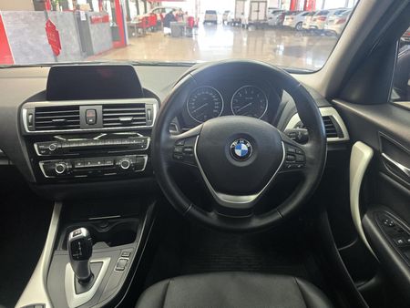 2017-BMW-1-Series-118i-5-dr-Auto_7