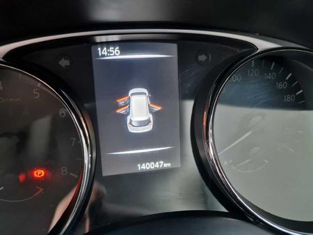 2016-Nissan-X-Trail-20-XE_12