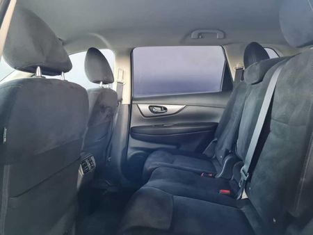 2016-Nissan-X-Trail-20-XE_14