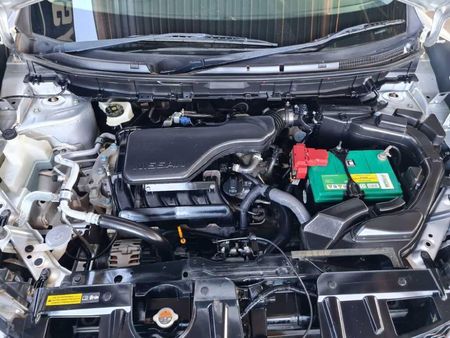 2016-Nissan-X-Trail-20-XE_15
