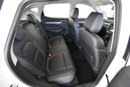 2026-MG-ZS-15-Delux-Auto_5