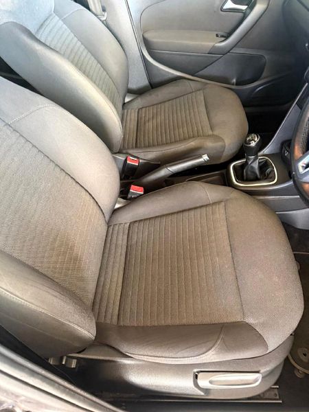 2014-Volkswagen-Polo-16-Comfortline-5-dr_7