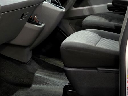 2024-Volkswagen-Kombi-T61-20-TDI-110kW-Auto-Trendline_16