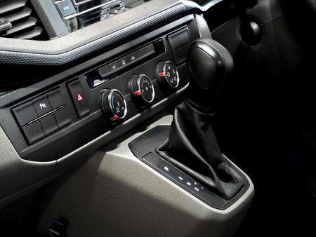 2024-Volkswagen-Kombi-T61-20-TDI-110kW-Auto-Trendline_17
